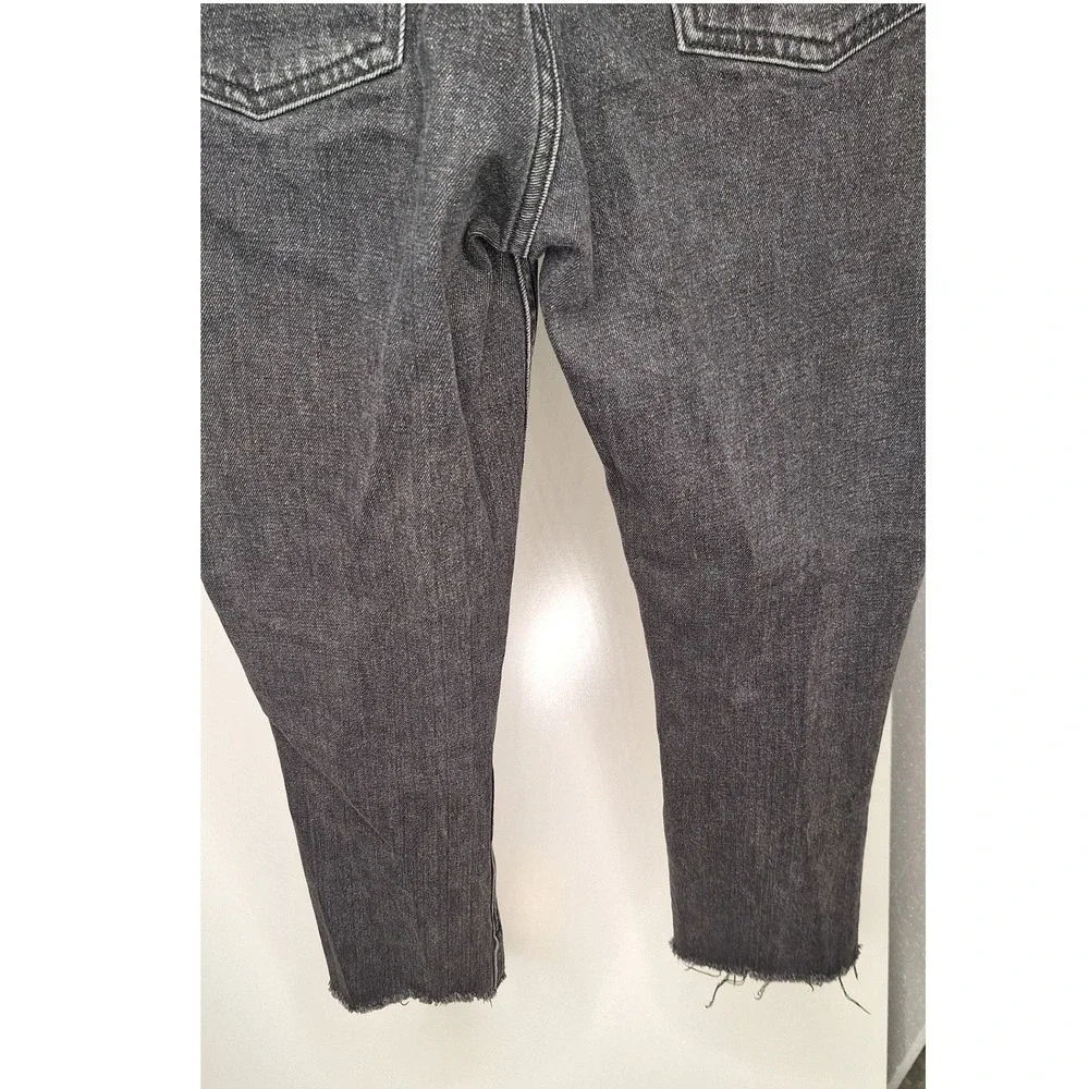 Abercrombie & Fitch The Skinny High Rise Jeans Washed Black Raw Hem 26 2s Womens